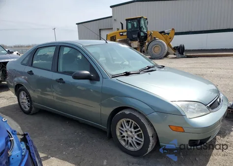 2005 Ford Focus Zx4 z USA, uszkodzony, nr VIN 1FAFP34NX5W106611